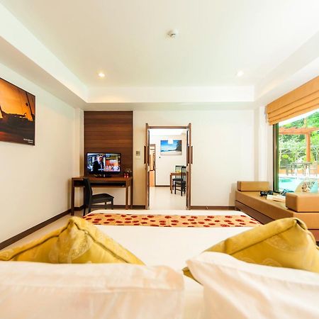 Ratana Hill Patong Aparthotel Luaran gambar