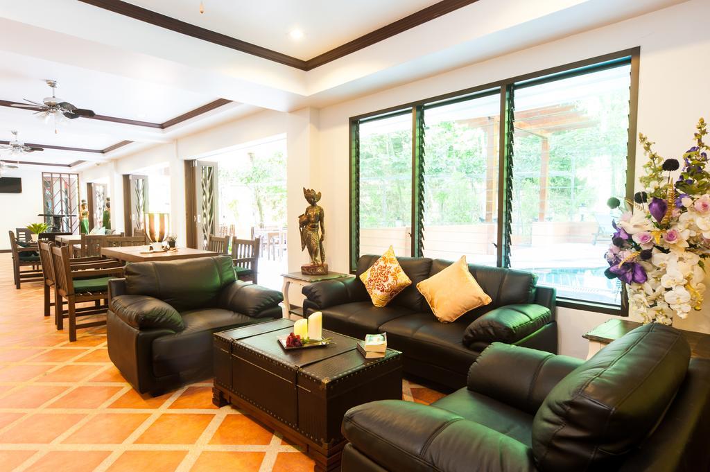 Ratana Hill Patong Aparthotel Luaran gambar