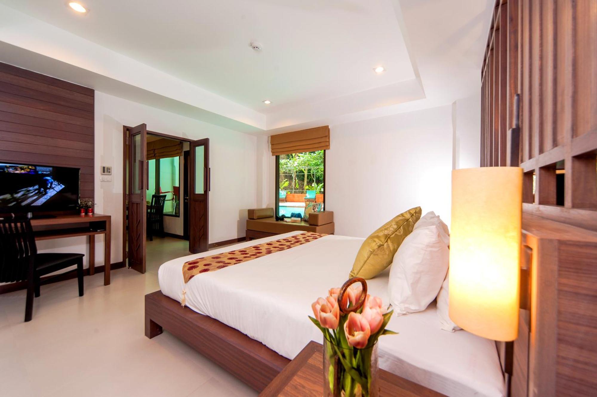 Ratana Hill Patong Aparthotel Bilik gambar